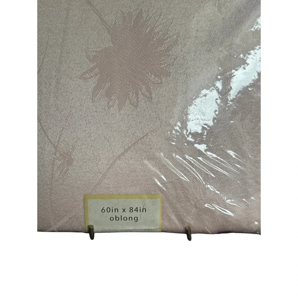 Daisy Chain Damask Tablecloth Pink Oblong 60x84 Floral Cotton Blend Seats 6-8